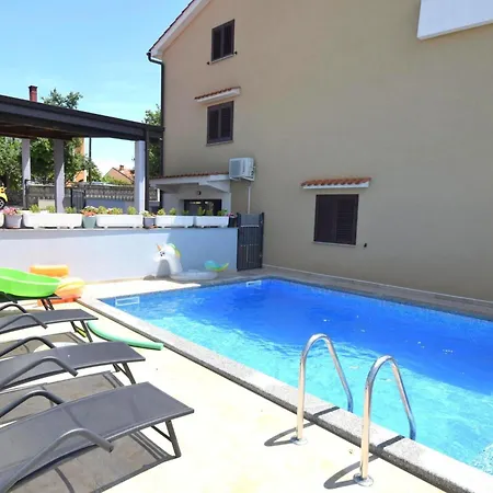 Zrinka 2 By Interhome Apartament Omišalj