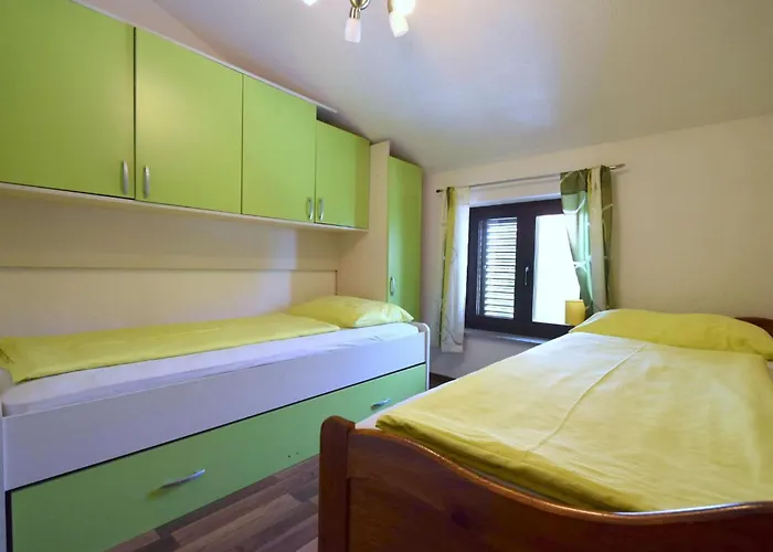 Zrinka 2 By Interhome Omišalj